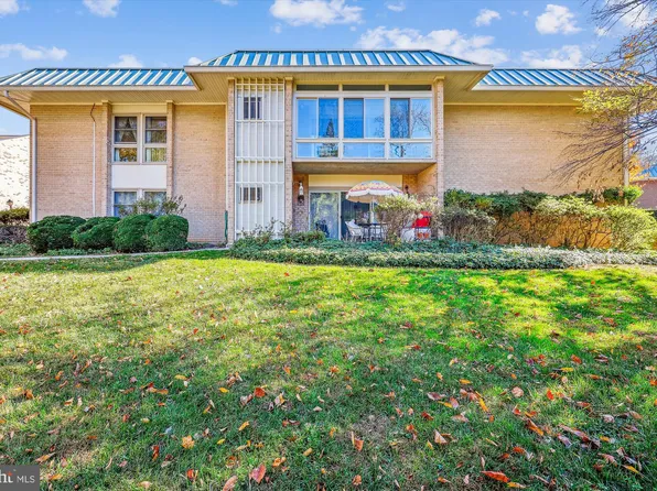 3381 S Leisure World Blvd #93-2C, Silver Spring, MD 20906