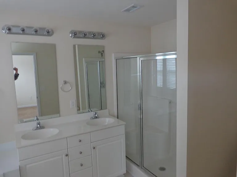 509 Village Loop Dr — Photo 10