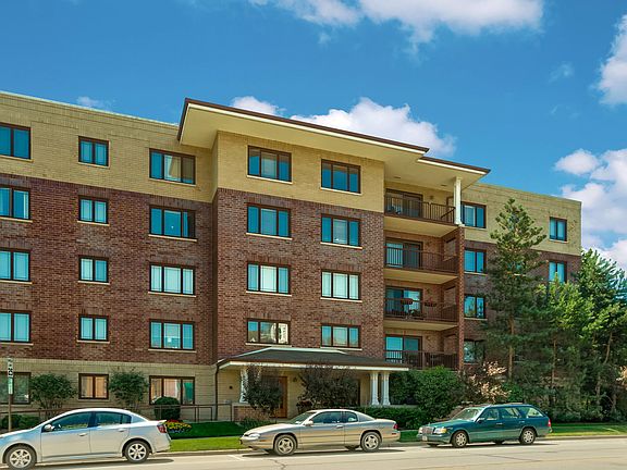 2nd image of 650 Laurel Ave APT 204