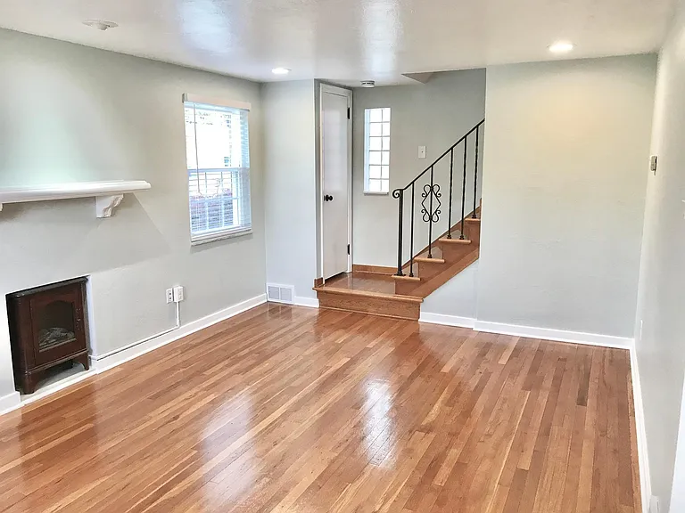 400 Duquesne Dr — Photo 12