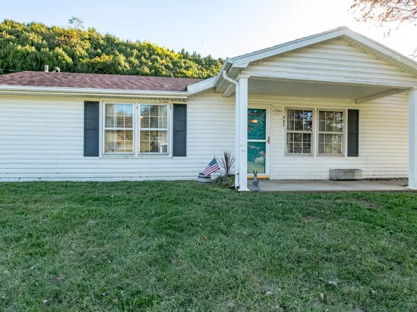 437 Armory Rd, Galax, VA 24333