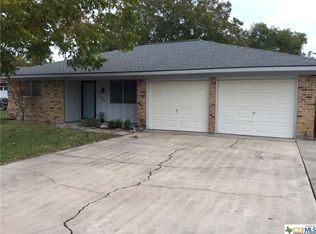 1105 Simpson Rd, Victoria, TX 77904