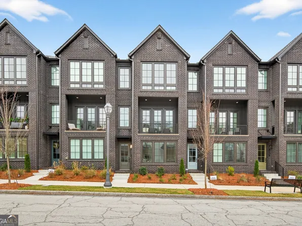 2641 Mackintosh Ct, Atlanta, GA 30319