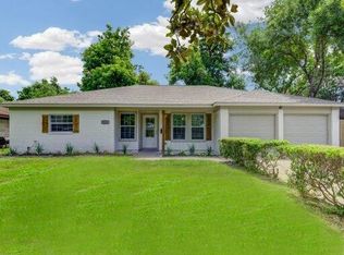 5211 Royal Oak Dr, Texas City, TX 77591