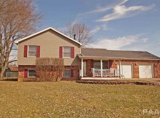 310 Daniel Pkwy, Washington, IL 61571