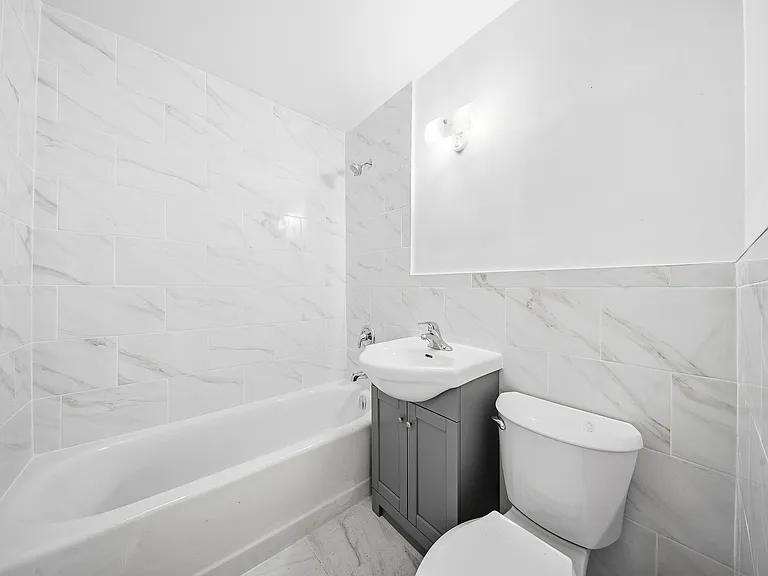 76 Parkwoods Village Dr — Photo 7