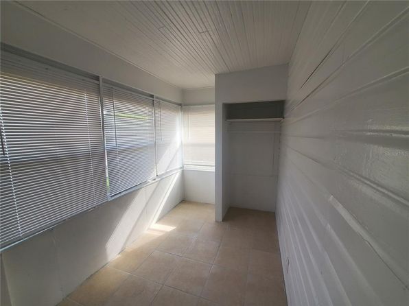 saint-petersburg-florida-81390388 picture