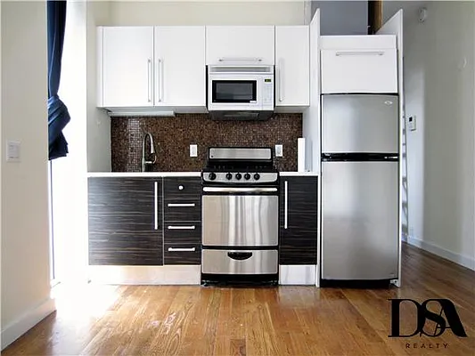 Rented by DSA Realty | media 31