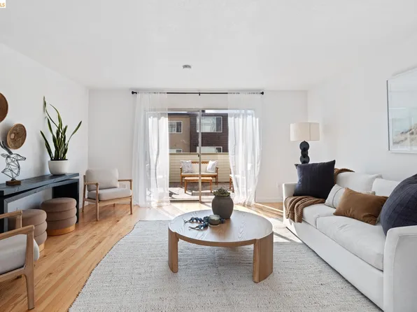 3161 Birmingham Dr APT 209, Richmond, CA 94806