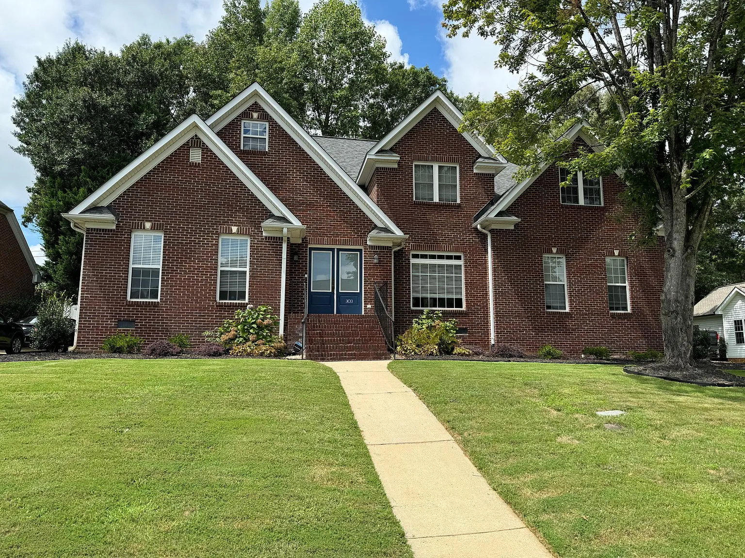4 bed, 2743 sqft, $2,950 — Photo 1