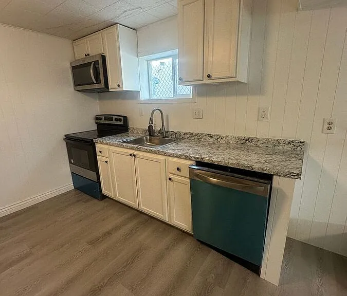 1416 W Harris Ave #2 — Photo 6