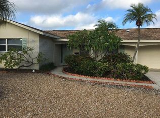 1241 79th St S, Saint Petersburg, FL 33707