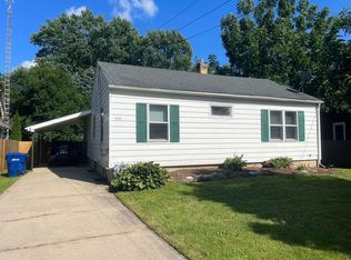 606 Normal Rd, Dekalb, IL 60115