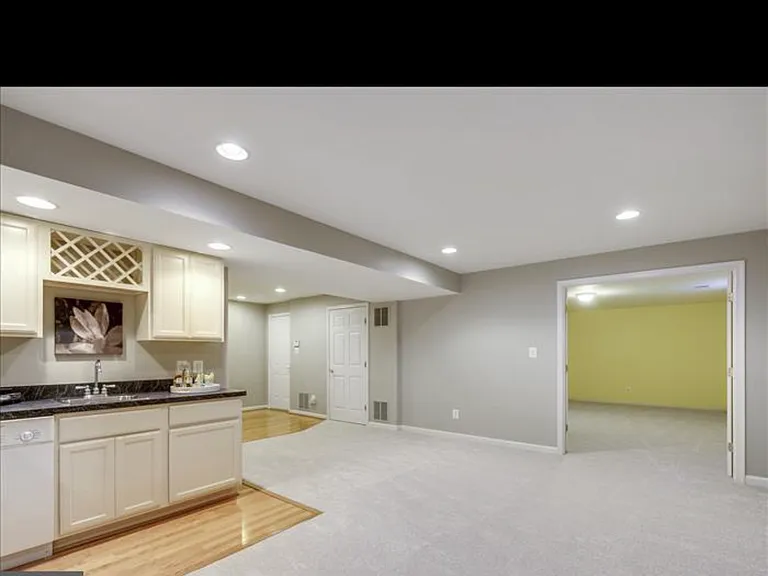 21359 Gentle Heights Ct — Photo 11