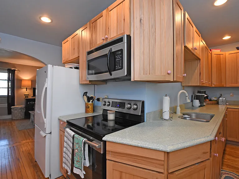 85 Boston Ave #1 — Photo 2