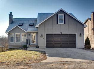 173 Nelson Cir, Olathe, KS 66061