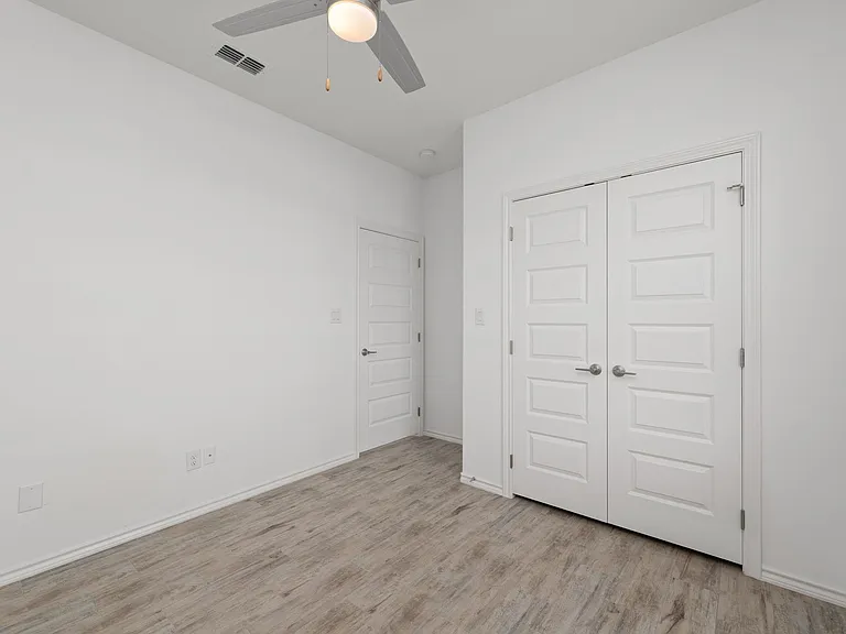 2712 Rosa Dr — Photo 16