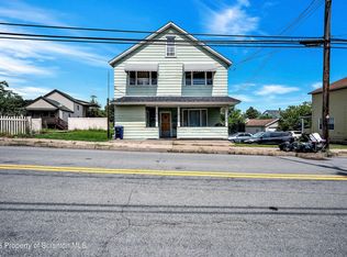 92 Fallbrook St, Carbondale, PA 18407