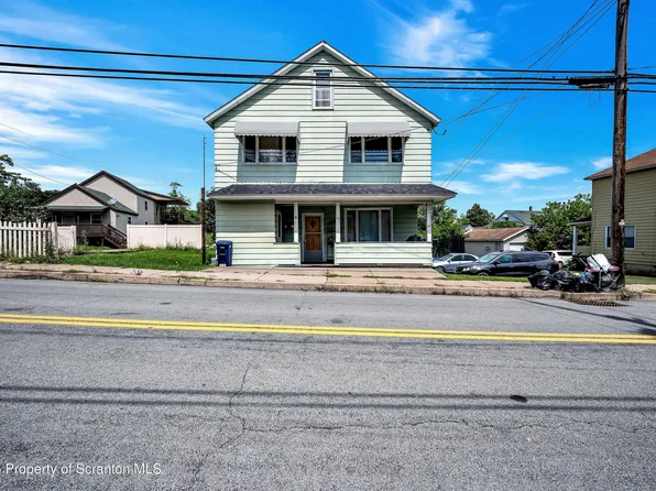 92 Fallbrook St, Carbondale, PA 18407