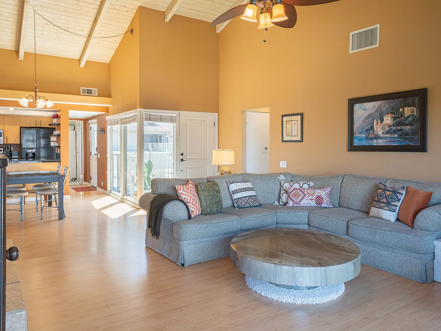 2 bed, 1446 sqft, $3,200 — Photo 2