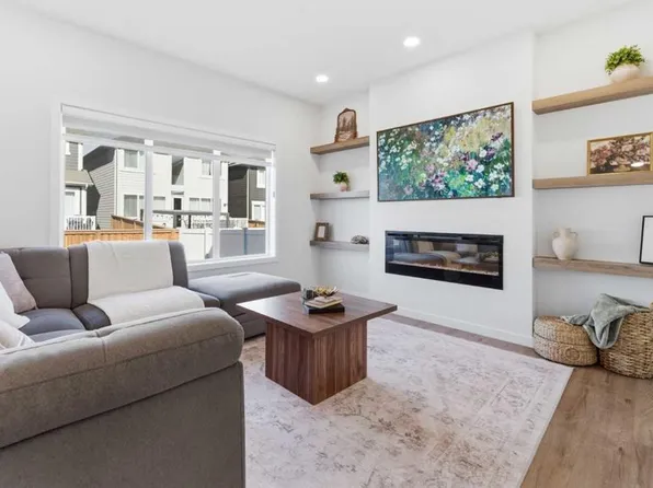 71 E Magnolia Ct SE, Calgary, AB T3M 3M6
