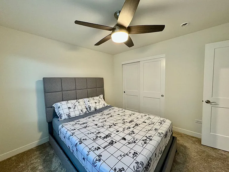 233 Farmstead Ct — Photo 37