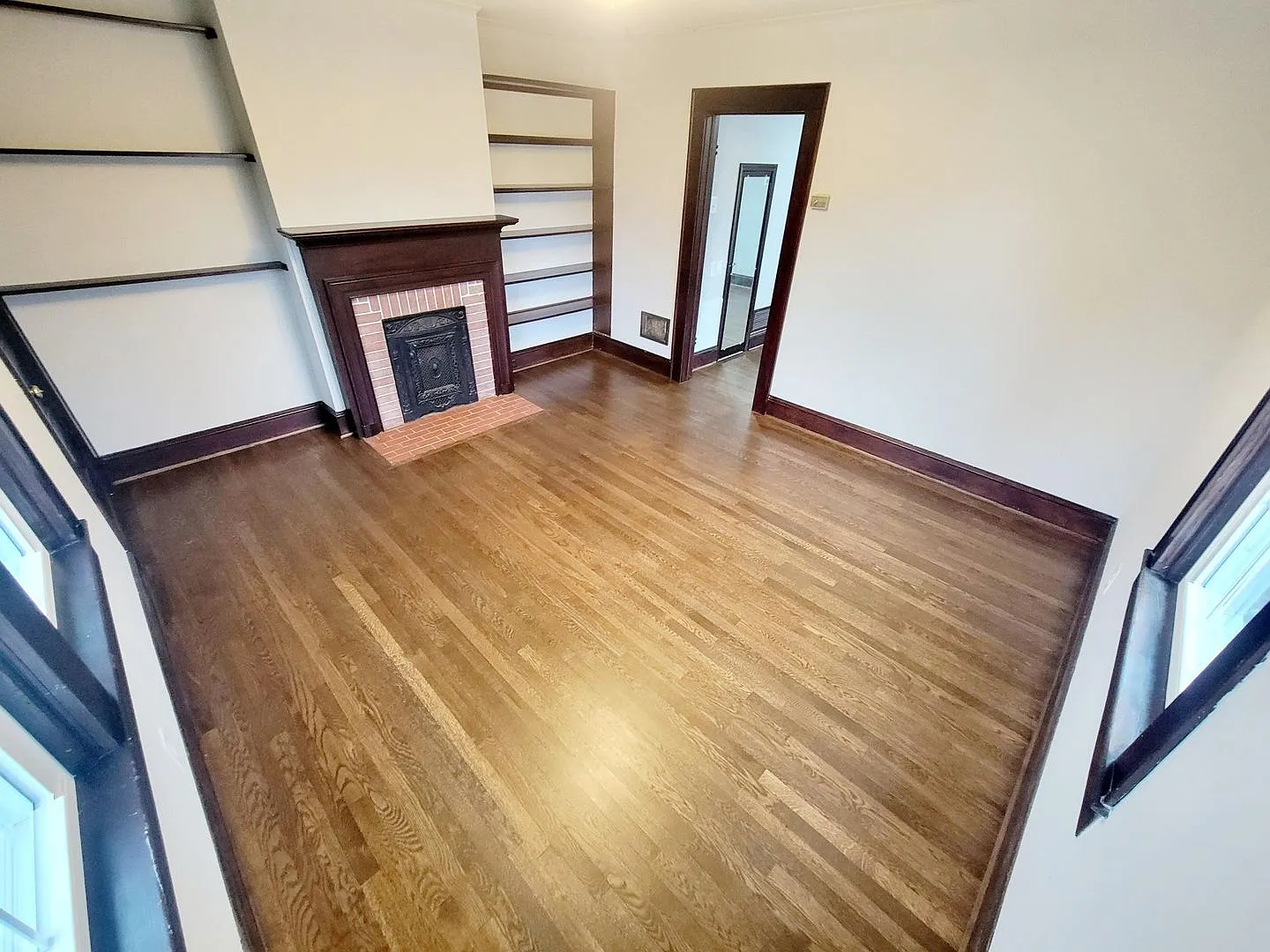 Great 2 Bed 1 Bath in Burlington! — Photo 4