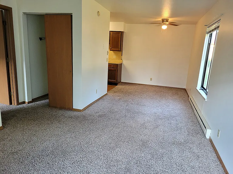 Lake Bei Der Bank Apartments — Photo 9