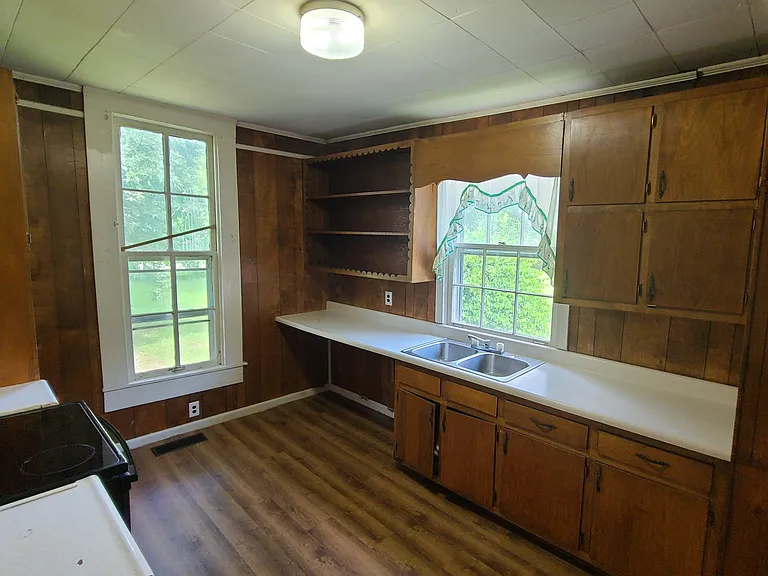 774 Macon Ave — Photo 23