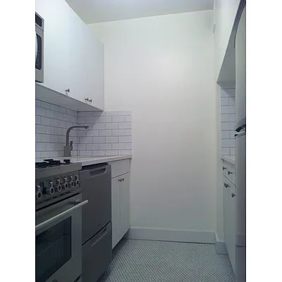 Rented by Mirador Real Estate | media 6