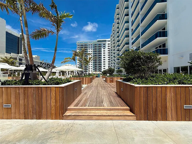 2301 Collins Ave #1525 — Photo 36