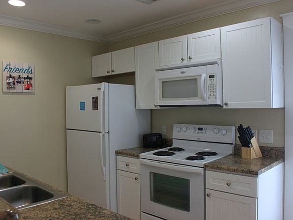 3rd image of 1725 Harvey Mitchell Pkwy S APT 4311