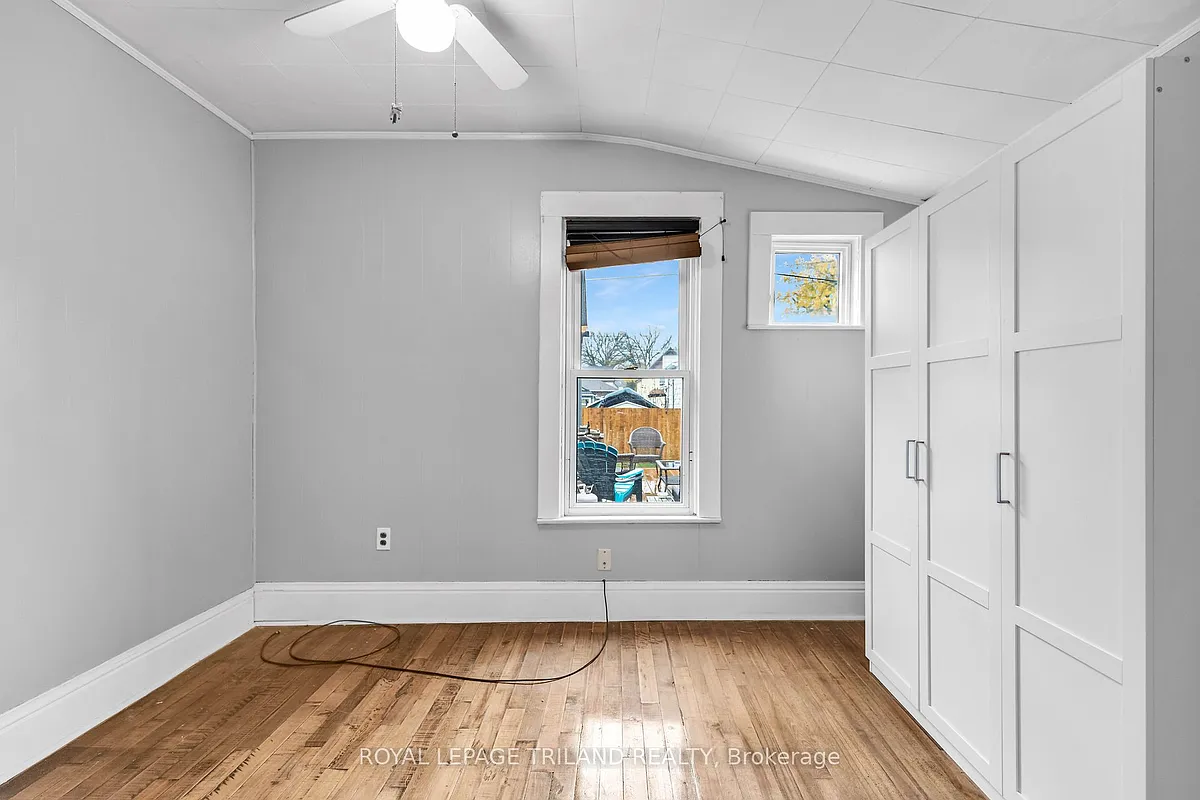 Building Photo - 101 Scott St #B