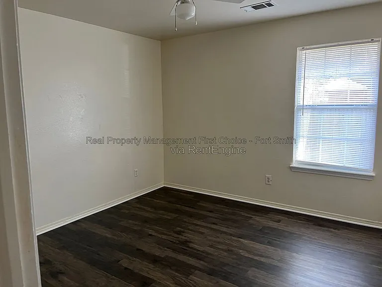 3509 Price Cir — Photo 25