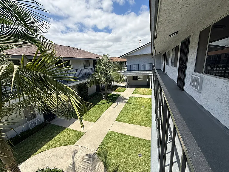 2890 E Artesia Blvd #39 — Photo 10