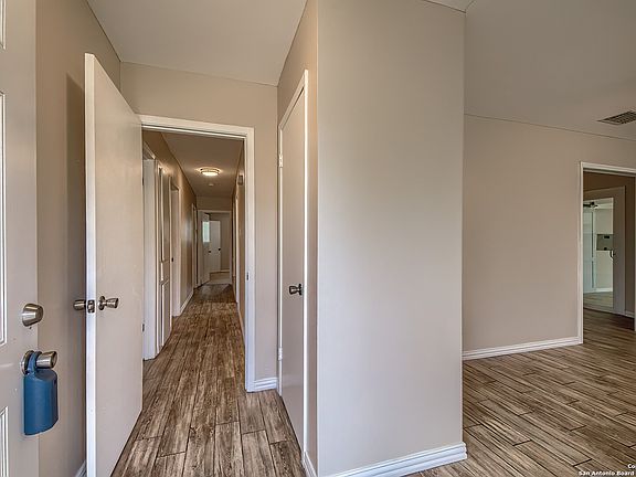 3rd image of 7210 Hickory Grove