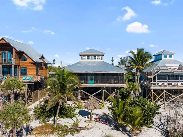 8814 Grand Ave, Placida, FL 33946