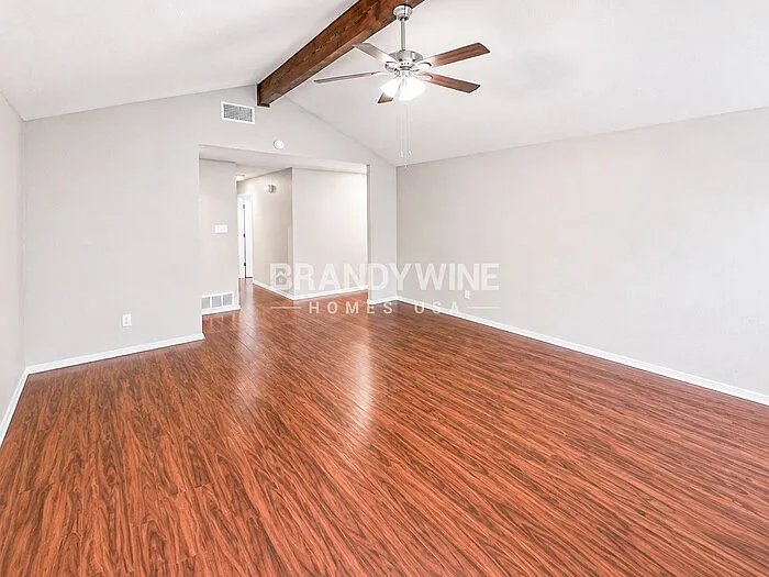 5233 Hill Ridge Dr — Photo 10
