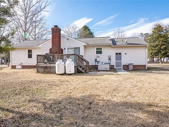 4th image of 20705 Vernetta Ln