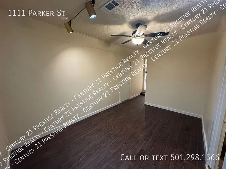 1111 Parker St — Photo 18