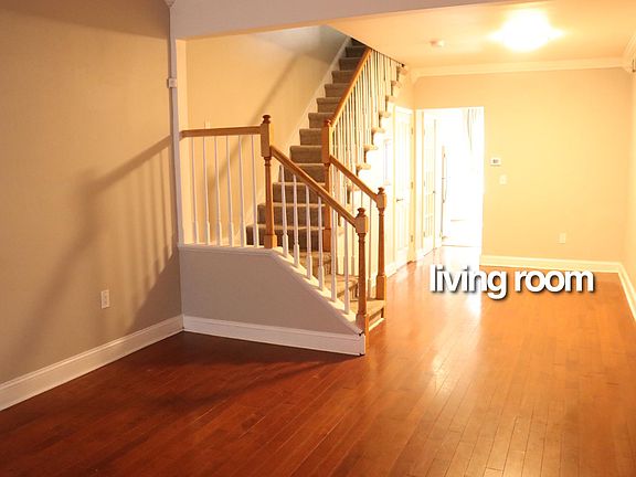 2nd image of 23 Astor Pl