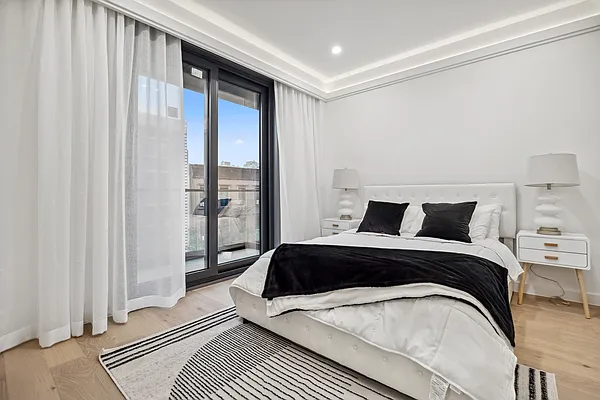 Bedroom, photo 1