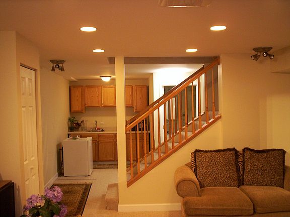 Newer Basement with full Bath and Bedroom