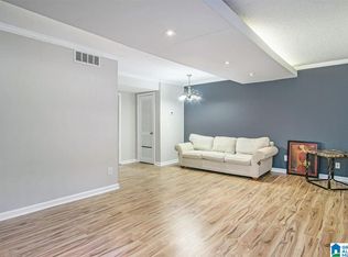 830 Beacon Pkwy E APT B, Birmingham, AL 35209