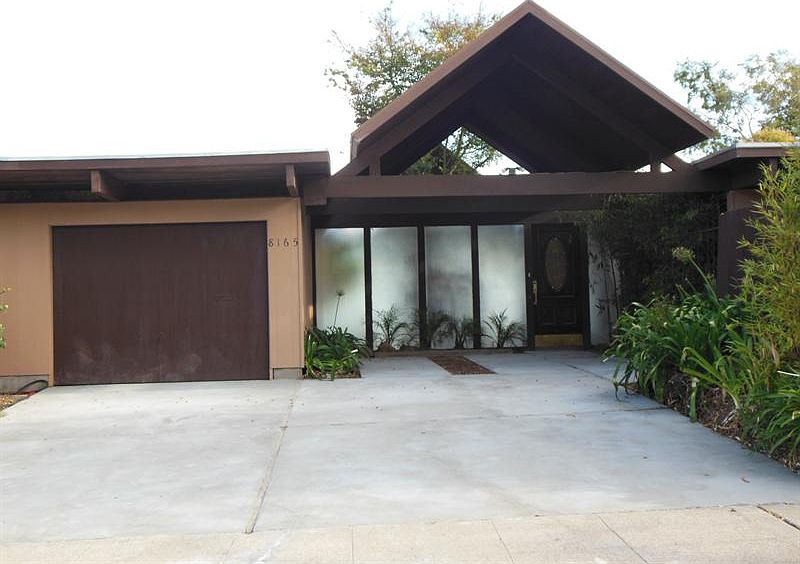 1st image of 8165 Phaeton Dr