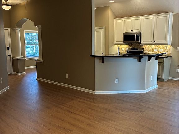 4th image of 9776 Silver Bell Ct