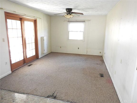 5th image of 1142 Royalton Dr