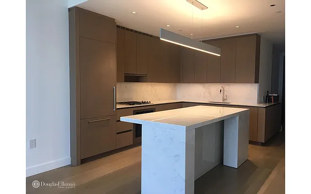 Rented by Douglas Elliman | media 14