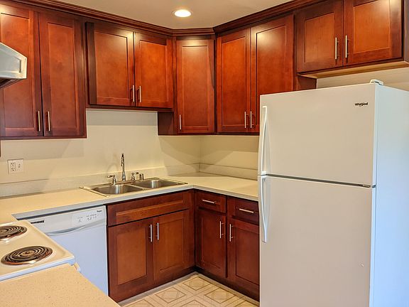 4th image of 203 Arriba Dr