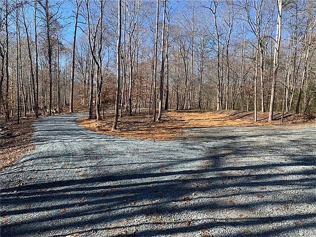 2nd image of 6634 Sadler Rd #15B